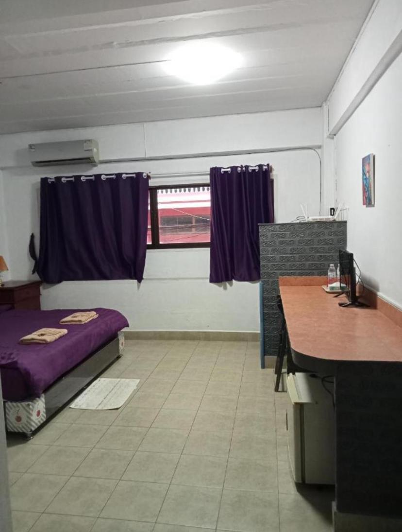 Pluemchai Guesthouse Pantai Jomtien Bagian luar foto